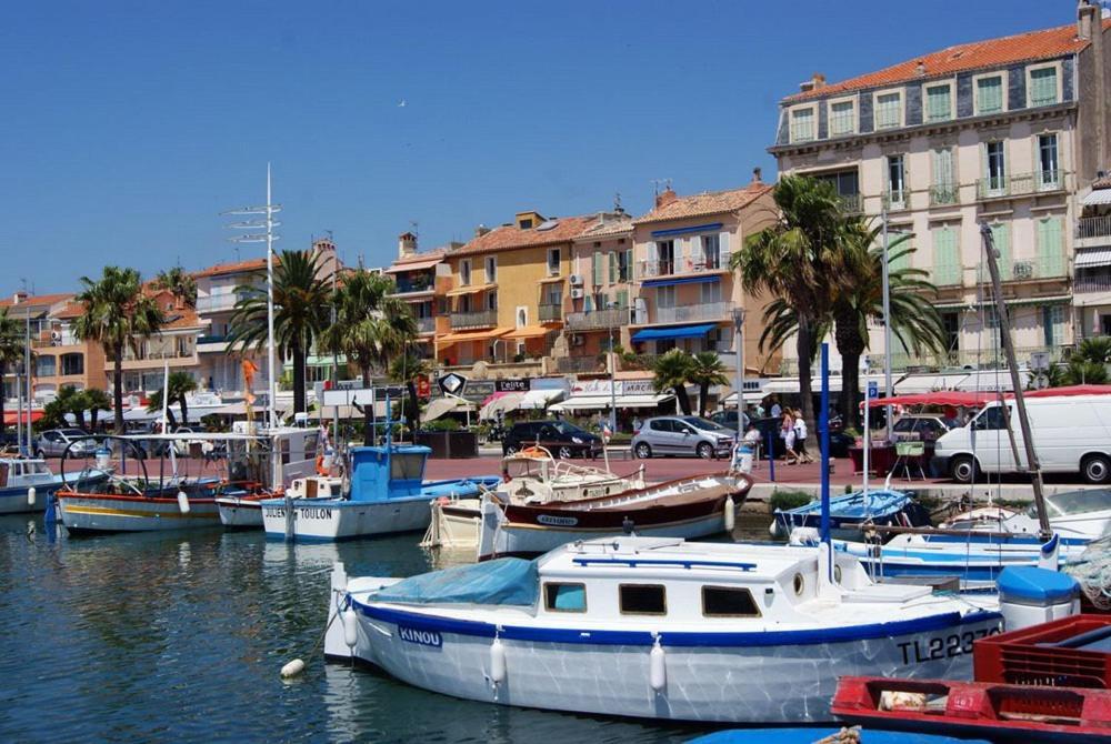 Maisonnette Kalis Calme Avec Climatisation Parking Jardin Cadre Campagne Plages A Pieds Bandol Buitenkant foto