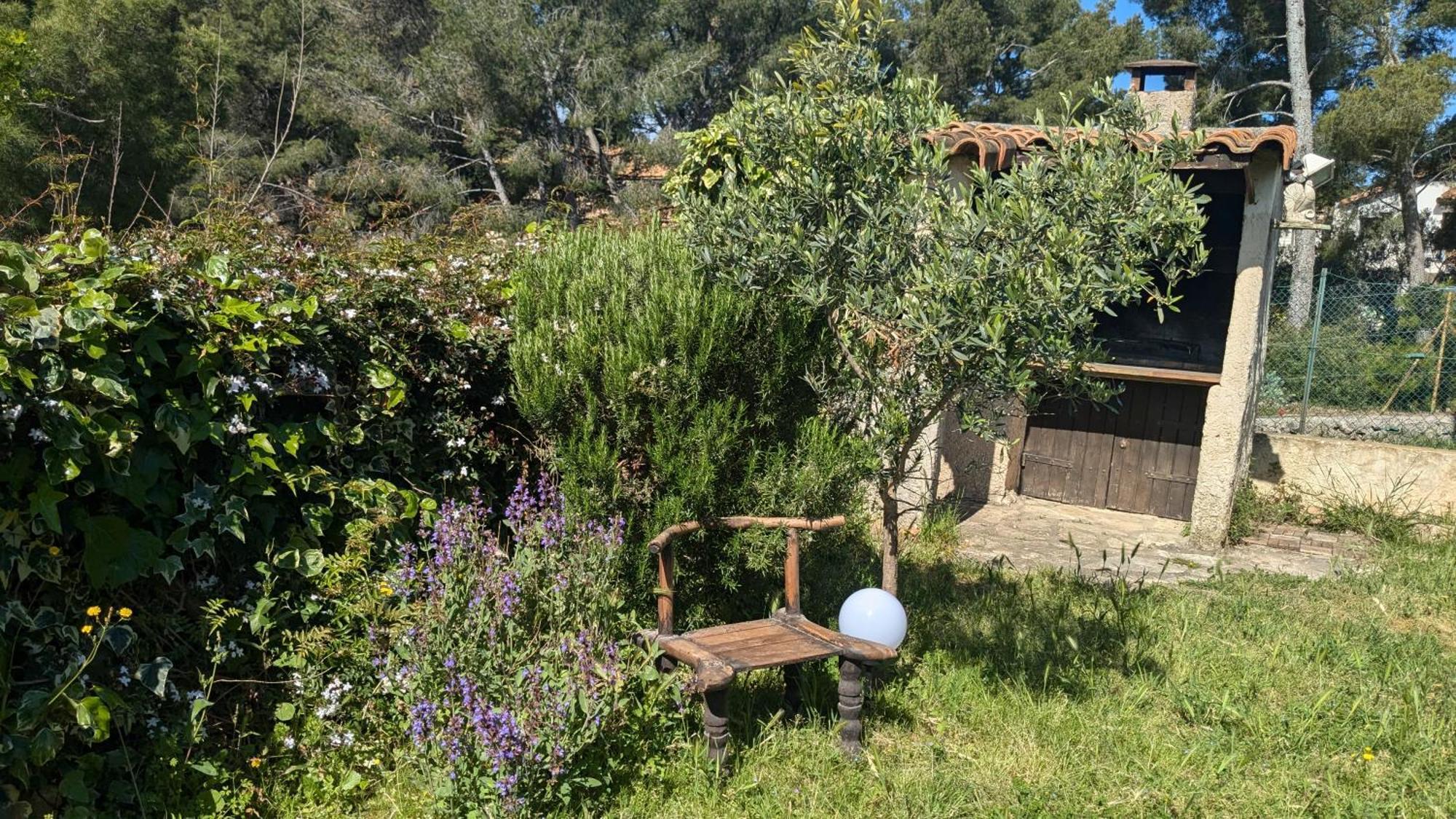Maisonnette Kalis Calme Avec Climatisation Parking Jardin Cadre Campagne Plages A Pieds Bandol Buitenkant foto
